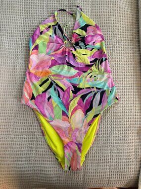 Hurley Women's Tropical Floral One Piece Swimsuit Size M